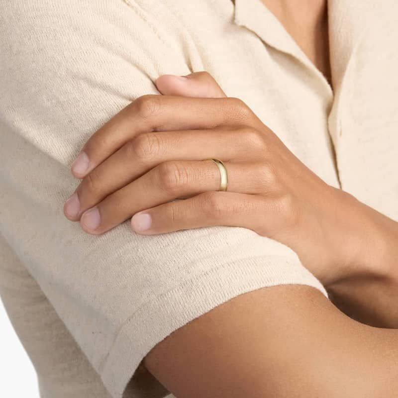 Mid-weight Comfort Fit Wedding Ring in 14k Yellow Gold (5mm)